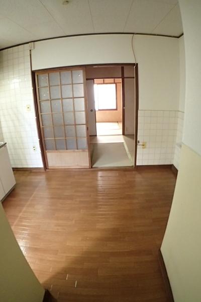 日高マンション