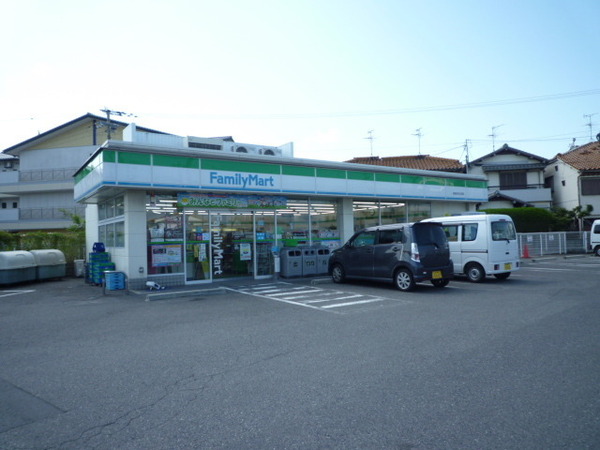 サンハイツ霞ケ丘(ファミリーマートMYS堺神石市之町店)