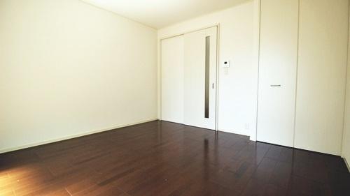 ロイヤルコート津久野