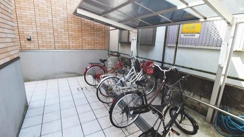 ロイヤルコート津久野