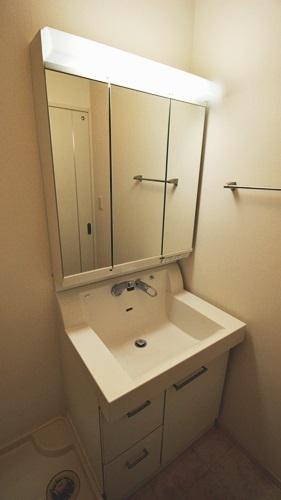 ロイヤルコート津久野