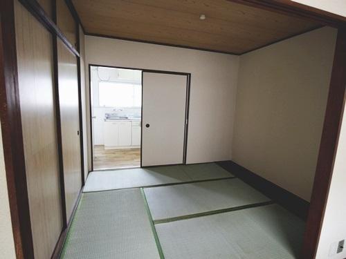 イソミハイツ