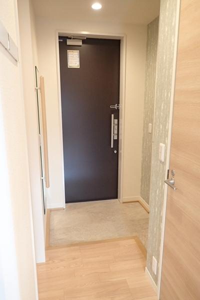ハイツストラッセ2(玄関)