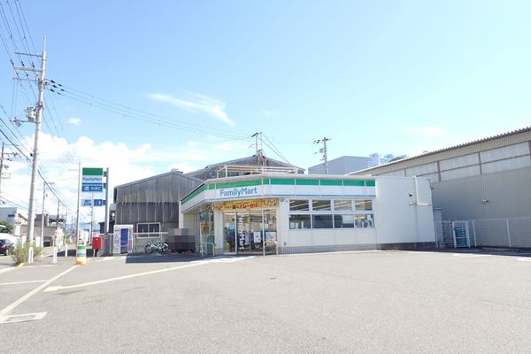 ノア・パークくさべ B棟(ファミリーマート堺上店)
