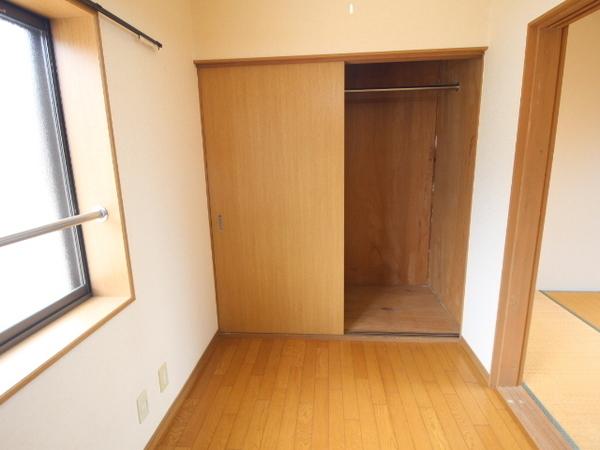 鳳中町5丁貸家　東棟