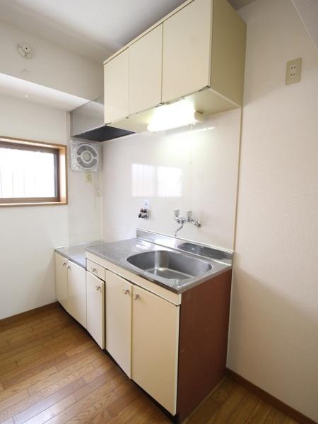 鳳中町5丁貸家　東棟