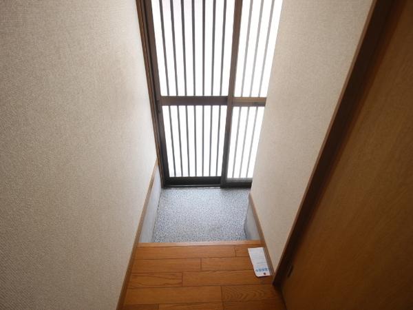鳳中町5丁貸家　東棟
