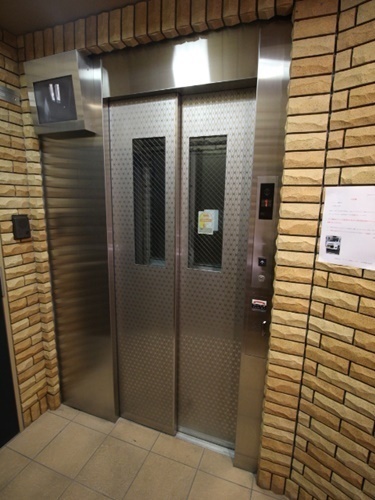 シャルマン鳳駅前