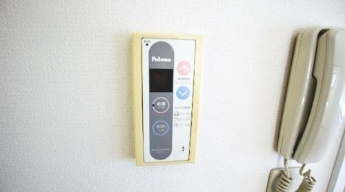 クイーンズコート取石