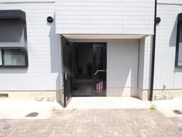 伊勢森ハイツA棟