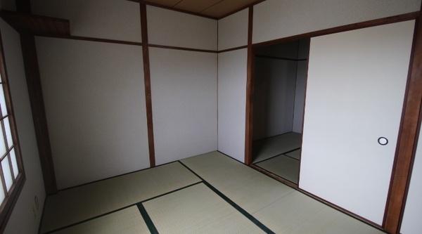 日高マンション