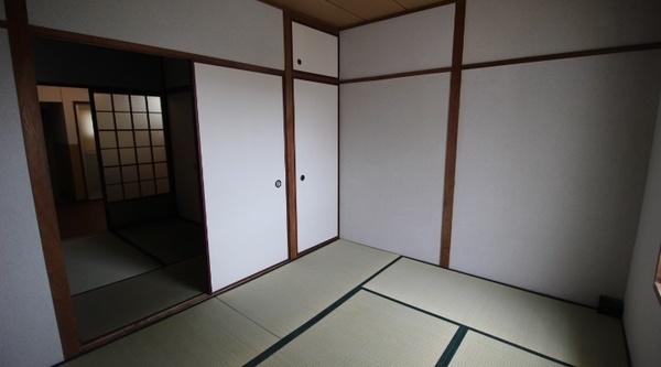 日高マンション