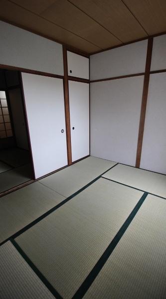 日高マンション