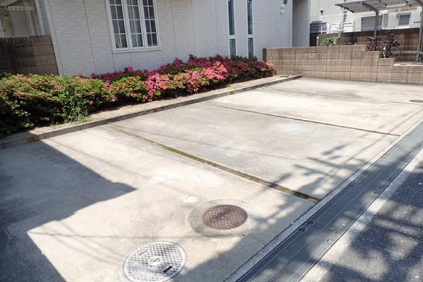 シャーメゾンからたち(駐車場)