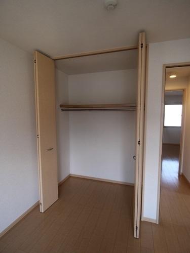 モアエクレール　B棟