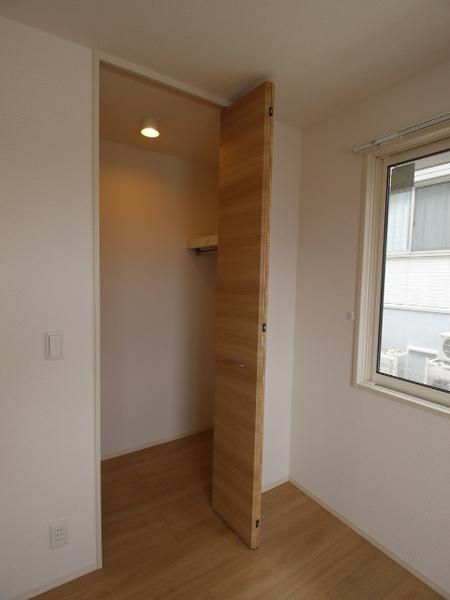 アンソレイエ　B棟