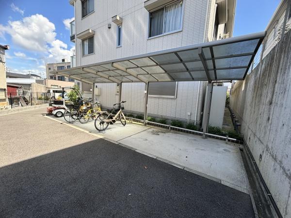 アンソレイエ　B棟