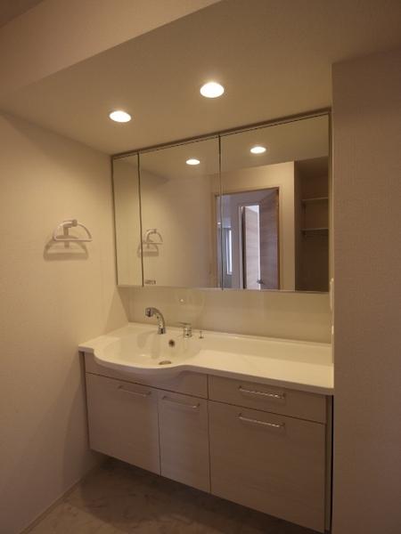 アンソレイエ　B棟