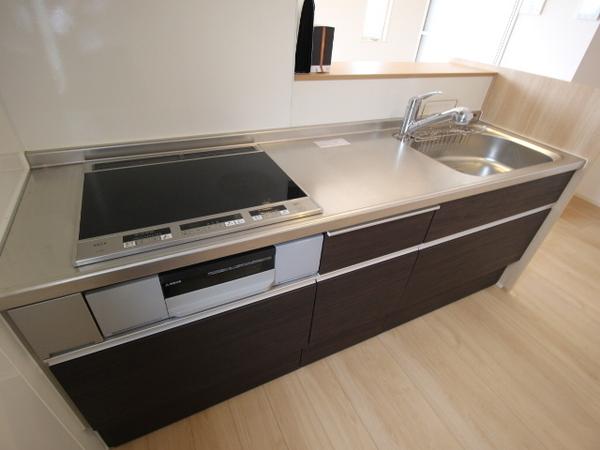 アンソレイエ　B棟