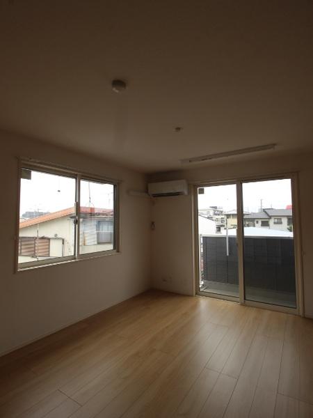 アンソレイエ　B棟