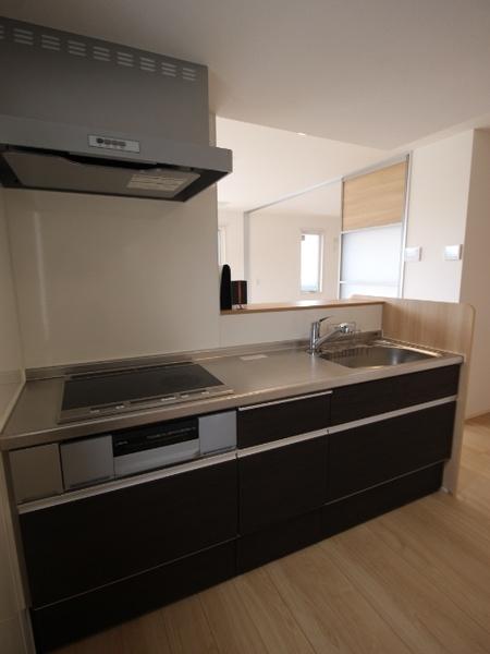 アンソレイエ　B棟