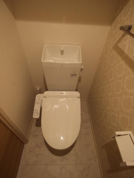 アンソレイエ　B棟