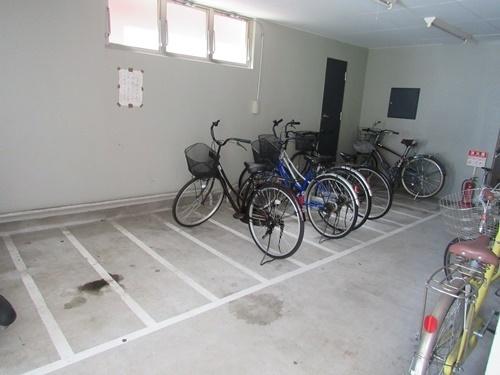 プリエール石津