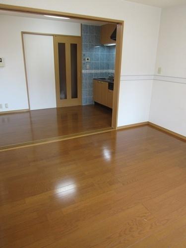 プリエール石津