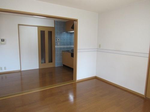 プリエール石津