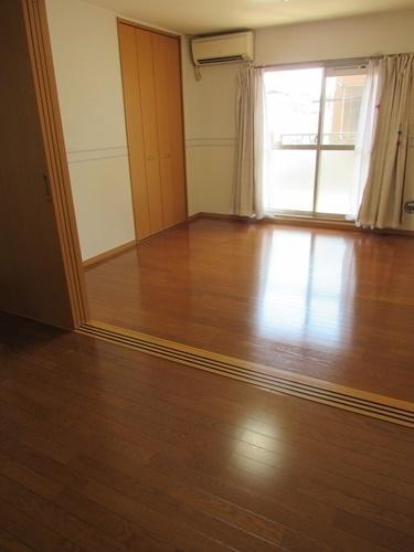 プリエール石津