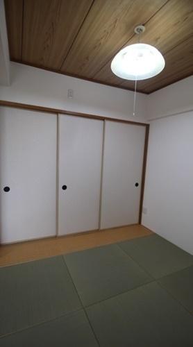 ロイヤルメゾン羽衣