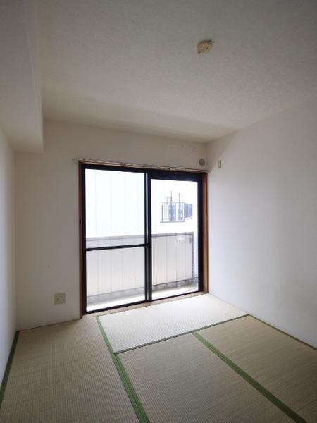 コート上野芝
