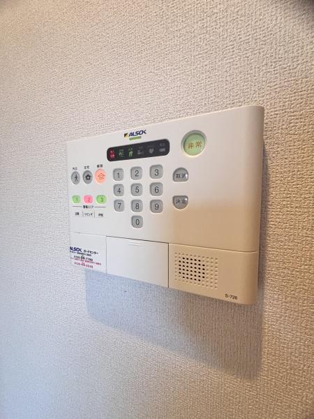 アンソレイエ　A棟