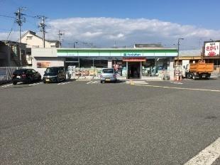 浜寺借家(ファミリーマート堺浜寺船尾町店)