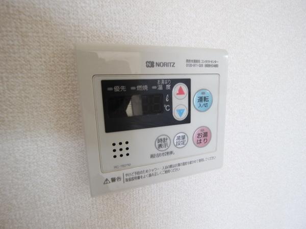 ファミール高石