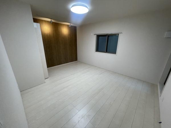 堺市西区鳳中町４丁のアパート