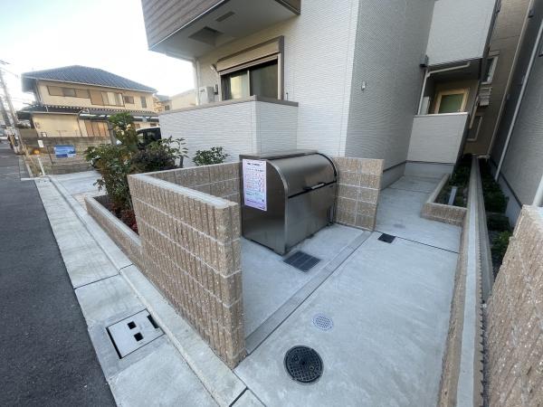 堺市西区鳳中町４丁のアパート