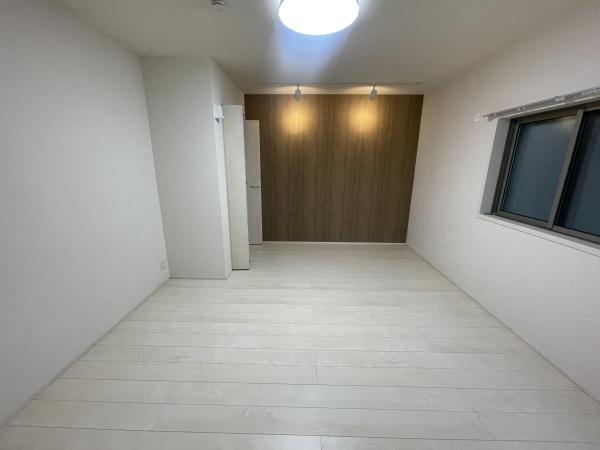 堺市西区鳳中町４丁のアパート