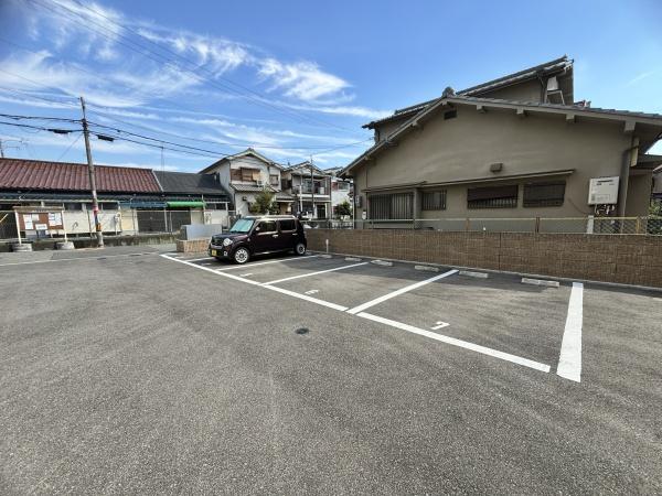 リヴェール助松(駐車場)