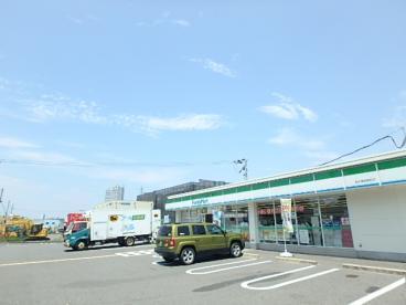 シャーメゾン美央(ファミリーマート泉大津虫取町店)