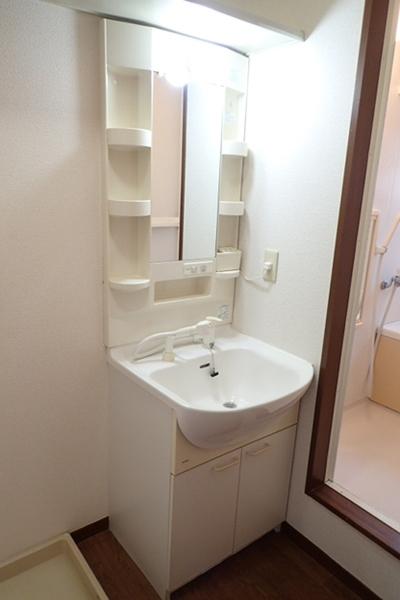ファミール取石　　A棟