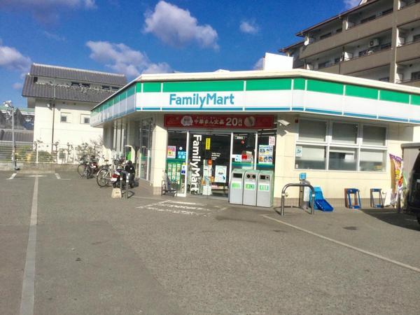 ハイツファニー(ファミリーマート泉大津穴田店)