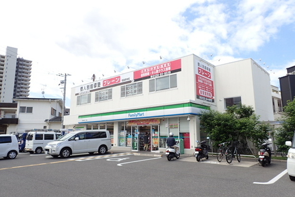 モアクレスト東豊中(ファミリーマート和泉府中町一丁目店)