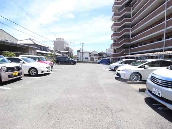 エメロードおおとり(駐車場)