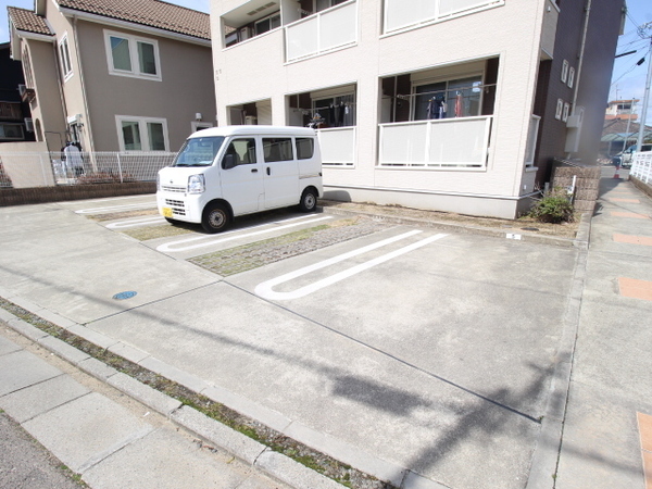 カーサ高陽(駐車場)