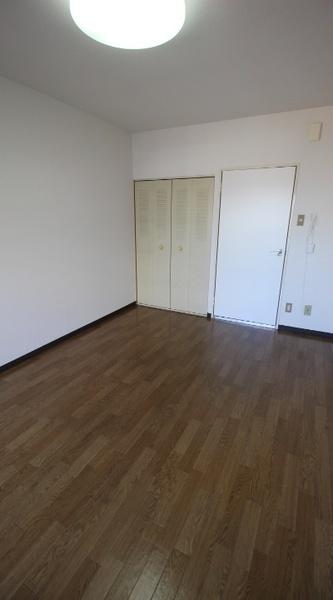 ロイヤルステート津久野
