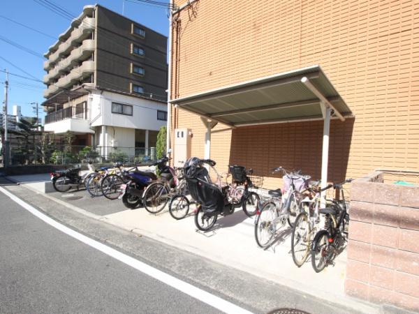 モアクレスト友