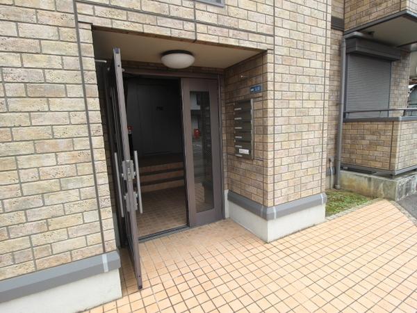 メゾン高津(エントランス)