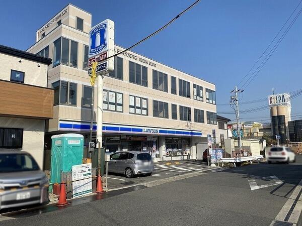 ヴェルハイツ2(ローソン南海春木駅前店)