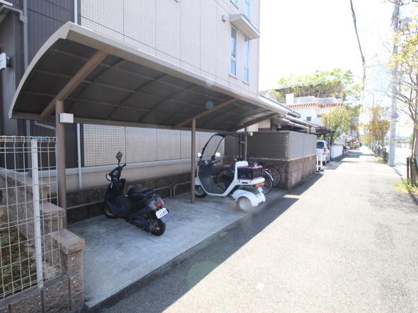 コージィ・ボナール